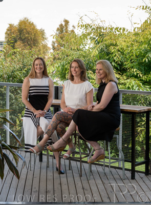 December 2021 / SASHA-PIPA-ZOE_211201_061