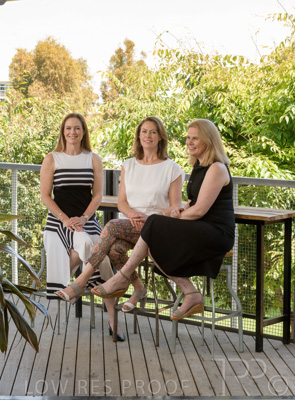 December 2021 / SASHA-PIPA-ZOE_211201_069