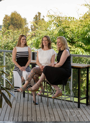 December 2021 / SASHA-PIPA-ZOE_211201_080