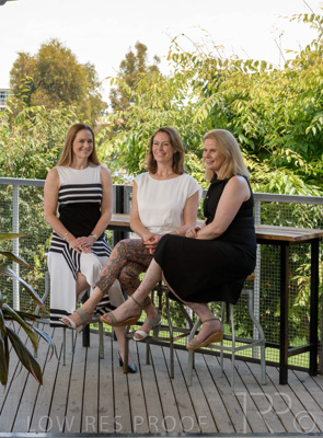 December 2021 / SASHA-PIPA-ZOE_211201_081