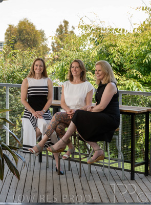 December 2021 / SASHA-PIPA-ZOE_211201_082