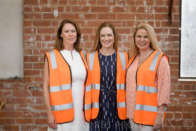 December 2021 / SASHA-PIPA-ZOE_211201_088