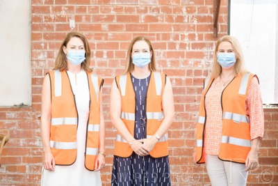 December 2021 / SASHA-PIPA-ZOE_211201_097