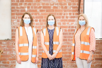 December 2021 / SASHA-PIPA-ZOE_211201_098