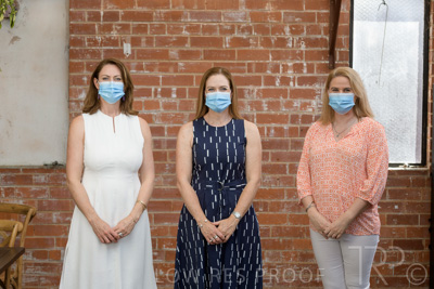 December 2021 / SASHA-PIPA-ZOE_211201_099