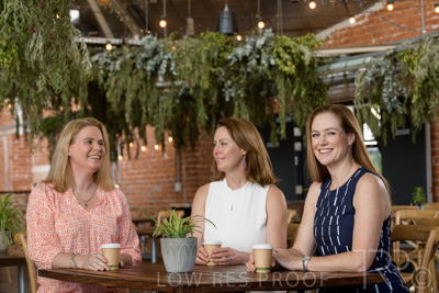 December 2021 / SASHA-PIPA-ZOE_211201_105