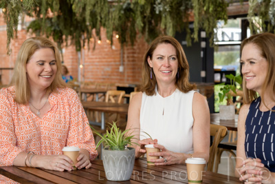 December 2021 / SASHA-PIPA-ZOE_211201_116