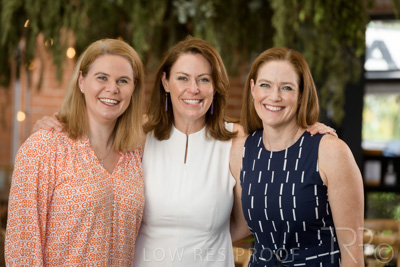 December 2021 / SASHA-PIPA-ZOE_211201_120