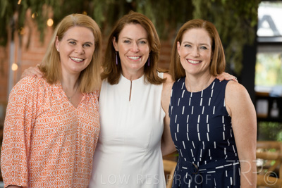 December 2021 / SASHA-PIPA-ZOE_211201_121