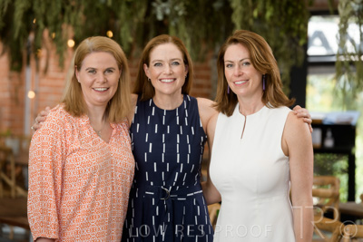 December 2021 / SASHA-PIPA-ZOE_211201_125