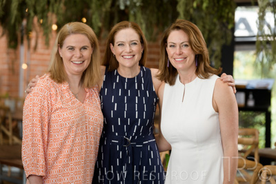 December 2021 / SASHA-PIPA-ZOE_211201_126