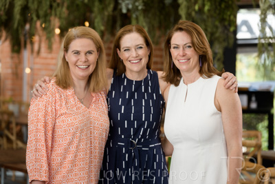 December 2021 / SASHA-PIPA-ZOE_211201_132