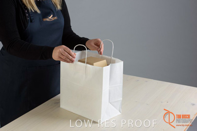 October 2018 / FD_04_PTH_WHITE_01_181004