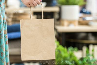 March 2021 / PAPERPACK_210318_084