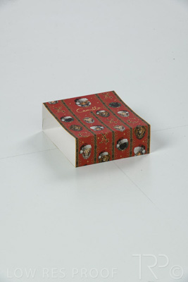 September 2021 / Q903P1779-CAMILLA-XMAS-SLEEVE_02