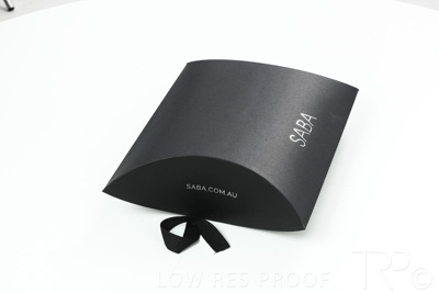 September 2021 / Q903P1818-SABA-PILLOW-BOX-Large_01