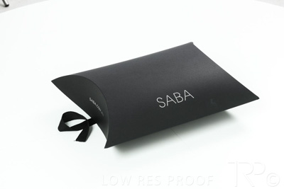 September 2021 / Q903P1818-SABA-PILLOW-BOX-Large_03