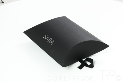 September 2021 / Q903P1818-SABA-PILLOW-BOX-Large_04