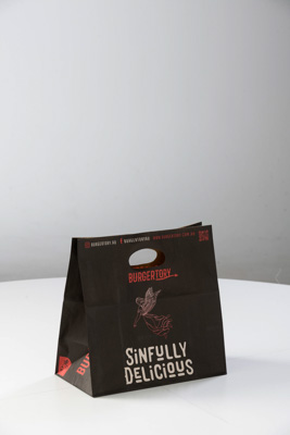 August 2022 / C040P0426_BURGERTORY-BAG-SMALL_007