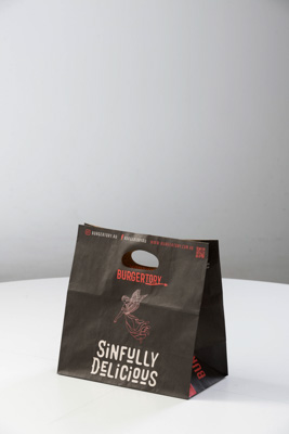 August 2022 / C040P0426_BURGERTORY-BAG-SMALL_009