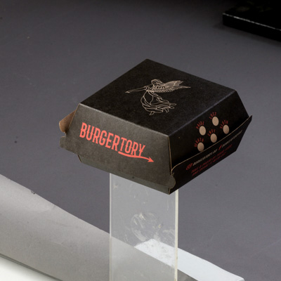 August 2022 / P616P0002_BURGERTORY-CLAM-SMALL_004