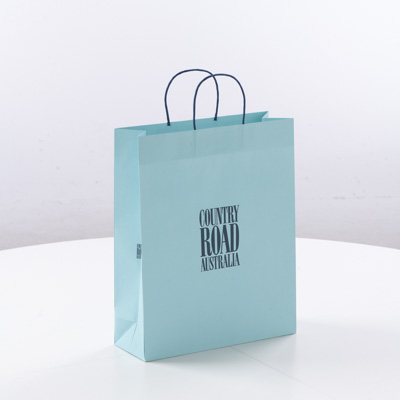 October 2022 / C954P0531-COUNTRY-ROAD-MEDIUM-01