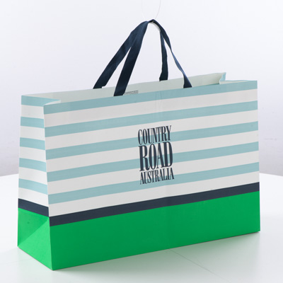 October 2022 / C997P0506-COUNTRY-ROAD-XLARGE-01