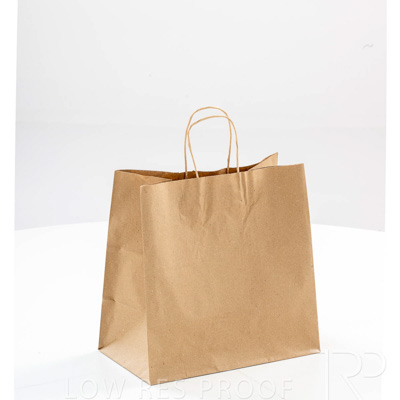 July 2023 / C205S0029_Large_Twist_Handle_Recycled_Carry_Bag_230704_041