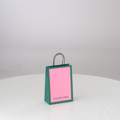 August 2024 / CP637P0013-CR-XMAS-BAG-SML-240819-1