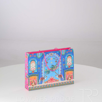 August 2024 / CP914P0015-CAMILLA-XMAS-BAG-Medium-240819-1