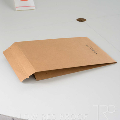 August 2024 / Y995P0306-RM-Satchel-Sml-240819-1