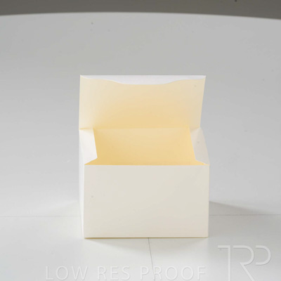 September 2024 / Windowless_CLB_Carton_002