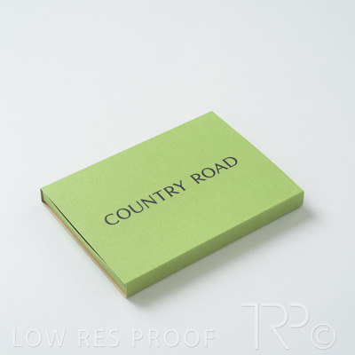 December 2024 / Q903P2255-Country-Road-Gift-Card-Box-241217-_Z8C6270