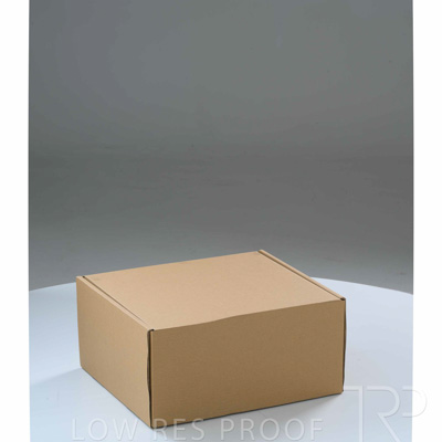 January 2025 / M953P0425-ONLINE-HAT-BOX-RMWX45774-250115-1