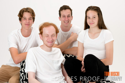 December 2018 / THE_BELLS_71_181207