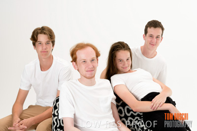 December 2018 / THE_BELLS_81_181207