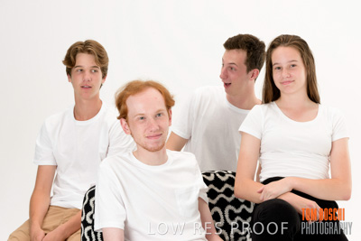 December 2018 / THE_BELLS_83_181207