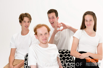 December 2018 / THE_BELLS_84_181207