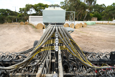 March 2022 / MANIFOLD-220316-4892