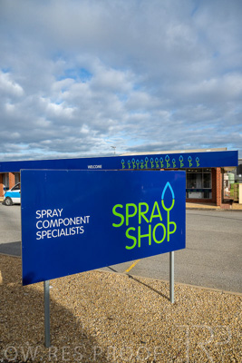 March 2023 / Spray-Shop-Signage_230309__Z9M5620