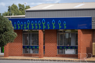 March 2023 / Spray-Shop-Signage_230309__Z9M5636