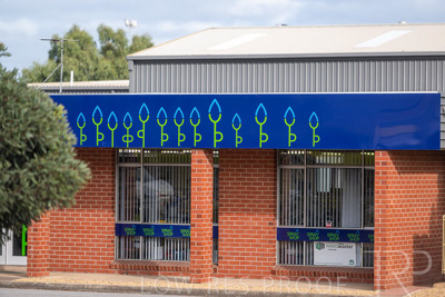 March 2023 / Spray-Shop-Signage_230309__Z9M5638