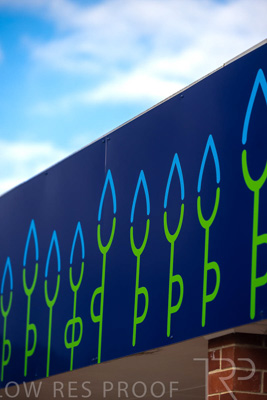 March 2023 / Spray-Shop-Signage_230309__Z9M5706