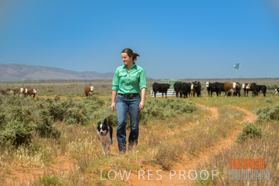 October 2020 / Phoebe_STOREY_and_Bindi_201001_044