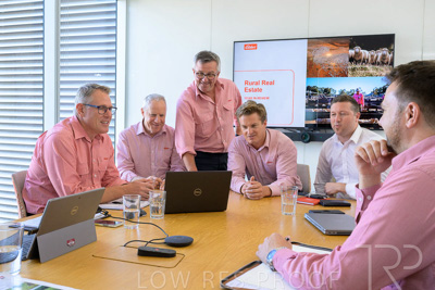 October 2022 / ELDERS-221027-3503