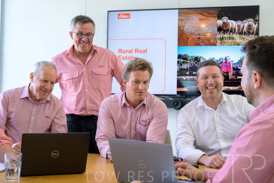 October 2022 / ELDERS-221027-3548