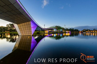 June 2017 / TORRENS_FOOTBRIDGE_NIGHT_AD_OVAL_011_170625