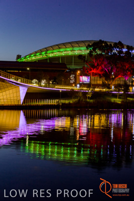 June 2017 / TORRENS_FOOTBRIDGE_NIGHT_AD_OVAL_025_170625
