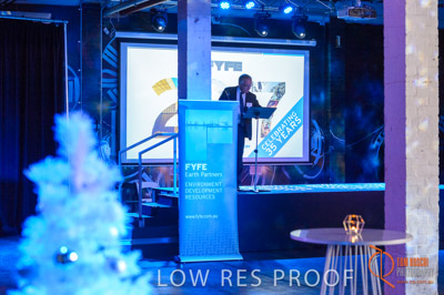 FYFE_XMAS_056_120104