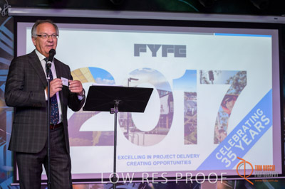 FYFE_XMAS_059_120104